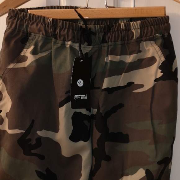 CAMO Pants NWT - Picture 2 of 9